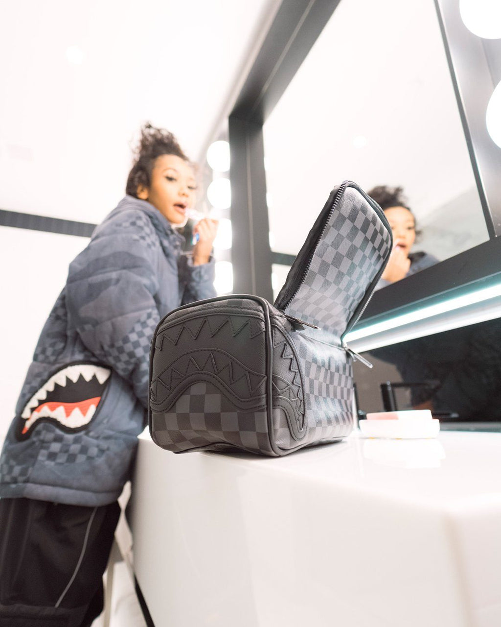 HENNY BLACK TOILETRY BAG