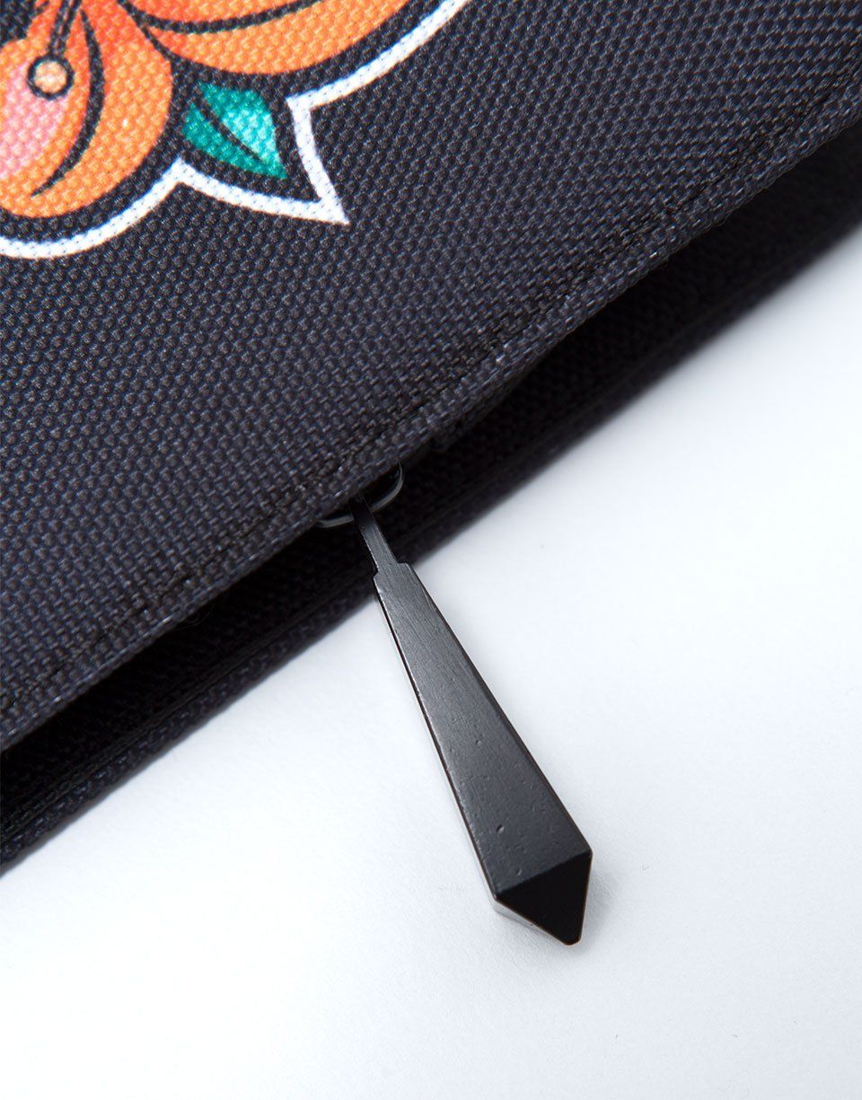 RICH LOVE CLUTCH